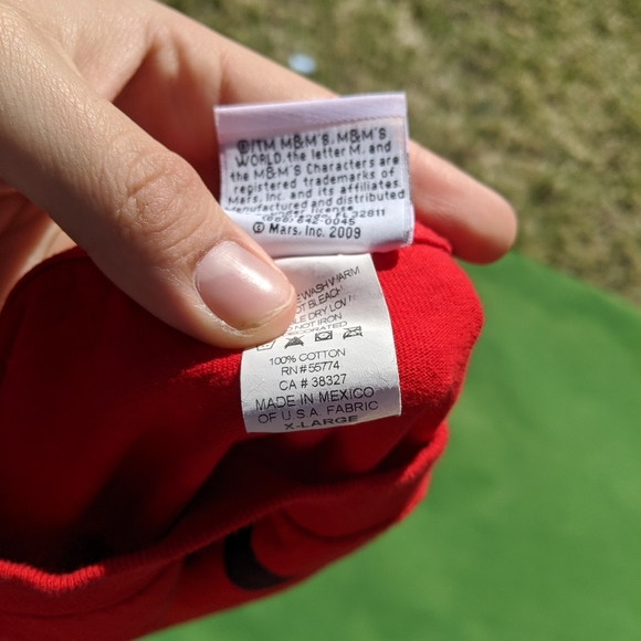 2009 Red M&M Chocolate Tee XL - Picture 4 of 4